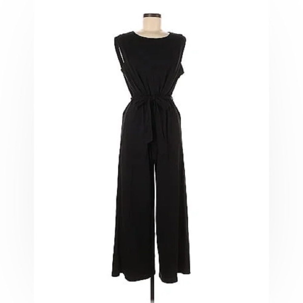 Max Studio black jumpsuit Small. Like new. Never worn.